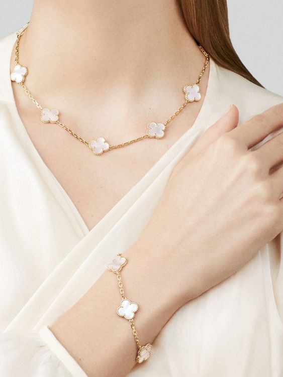 Set Van Luxy Colier Batara Cercei